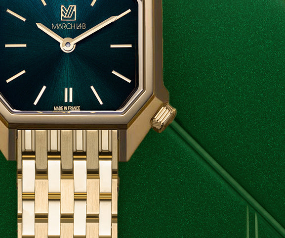 lady_mansart_emerald_vignette.jpg__PID:e8b39435-b67c-4fd6-8f26-04c4b8283374