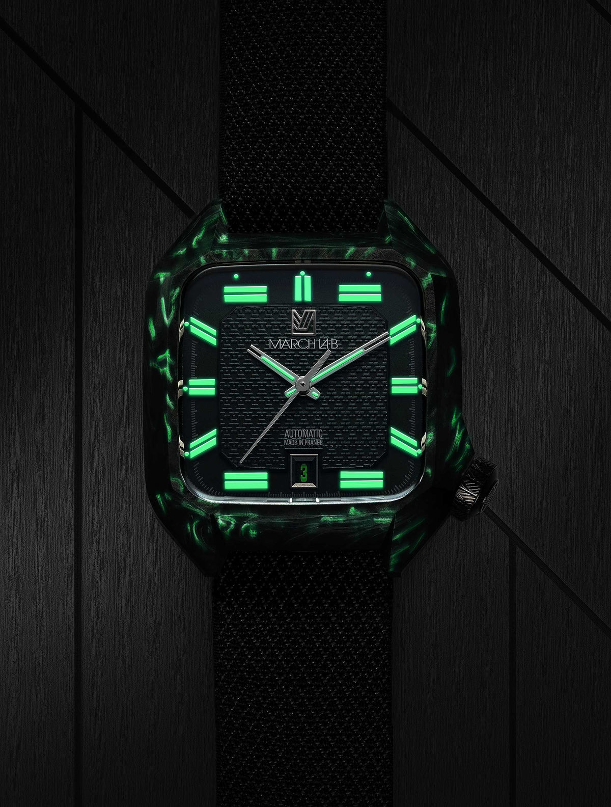 March LA.B AM2 Nyctalope Carbon lume