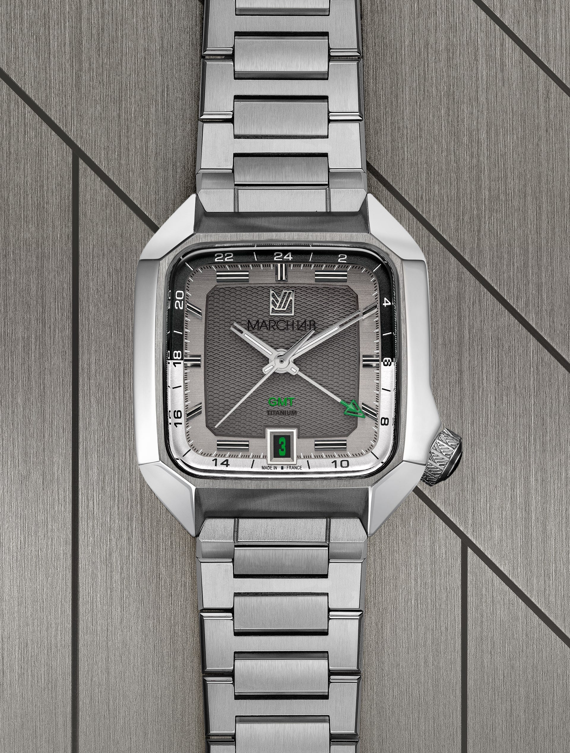 Montre March LAB Type AM1 - Dorée - Quartz - État Comme Neuf - Avec Garantie