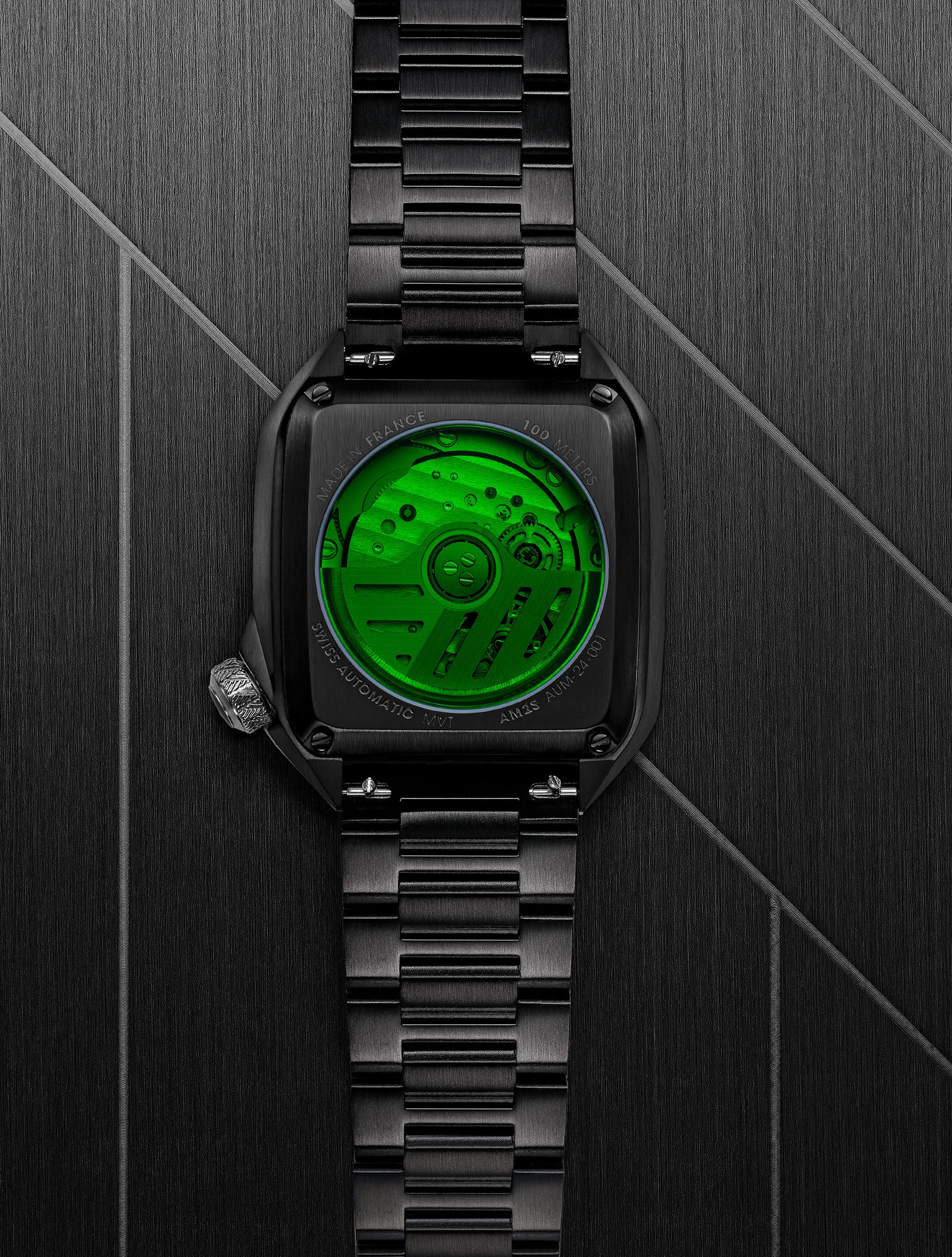 Montre March LA.B modèle AM2 Slim Automatique Corporate avec un bracelet en DLC noir de face