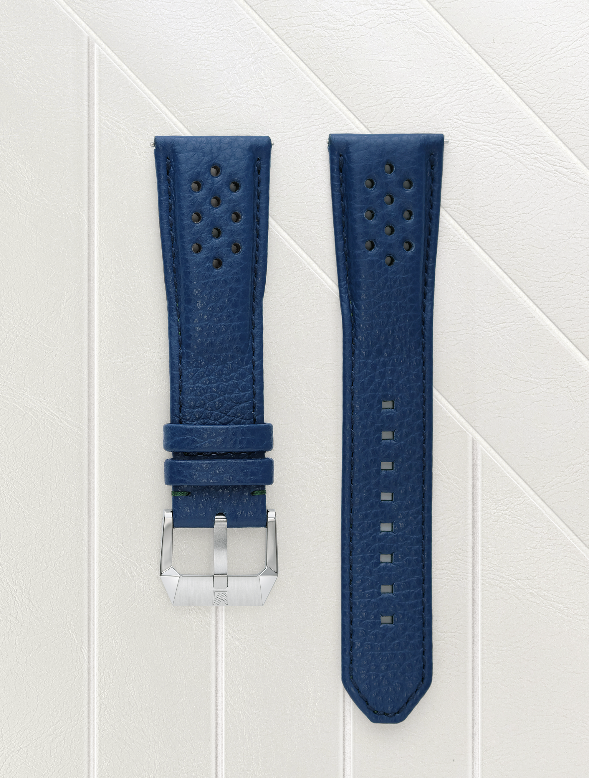 Bracelet Buffle Perforé Bleu 22mm