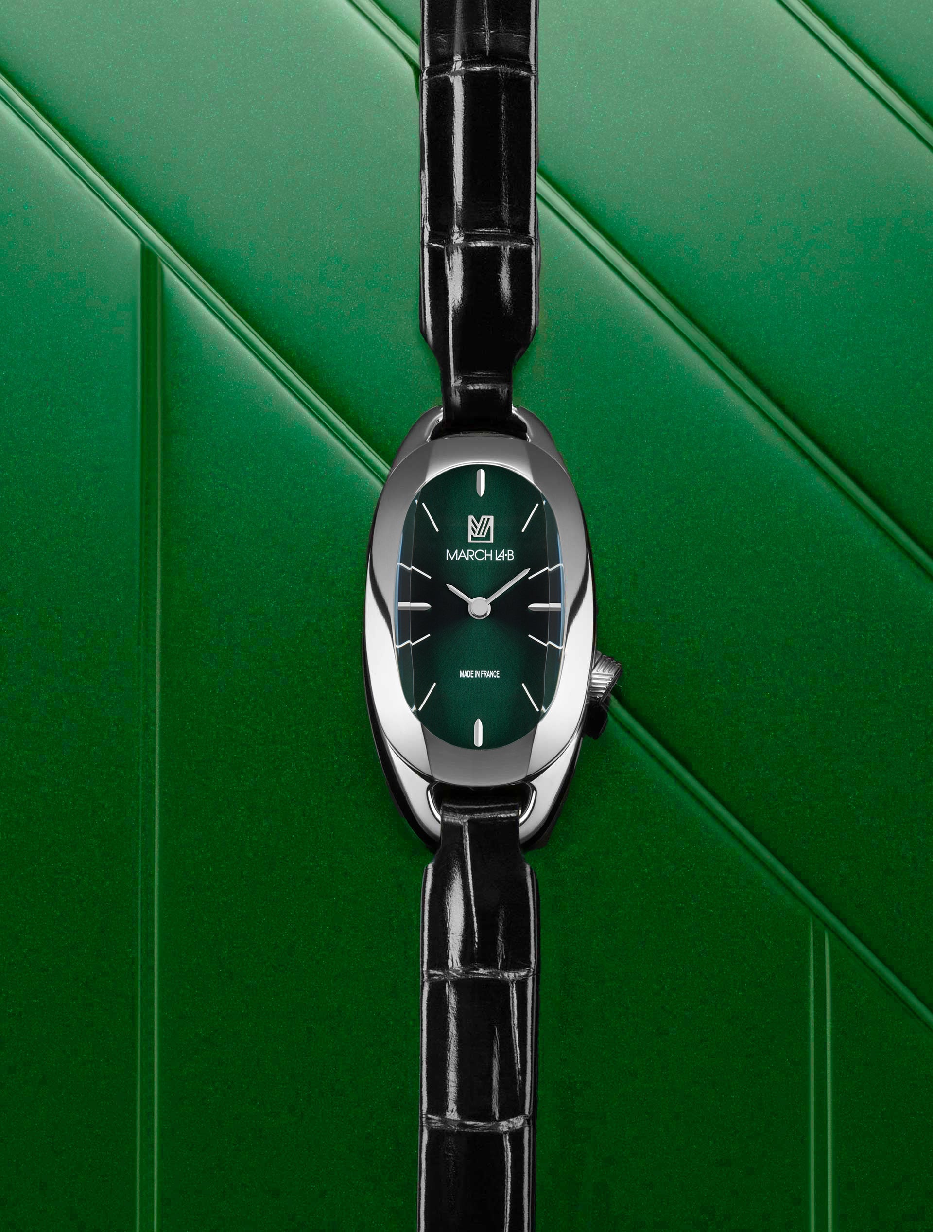 Montre March LA.B modèle OBLONGUE Forest pour femme équipée d'un bracelet en alligator noir